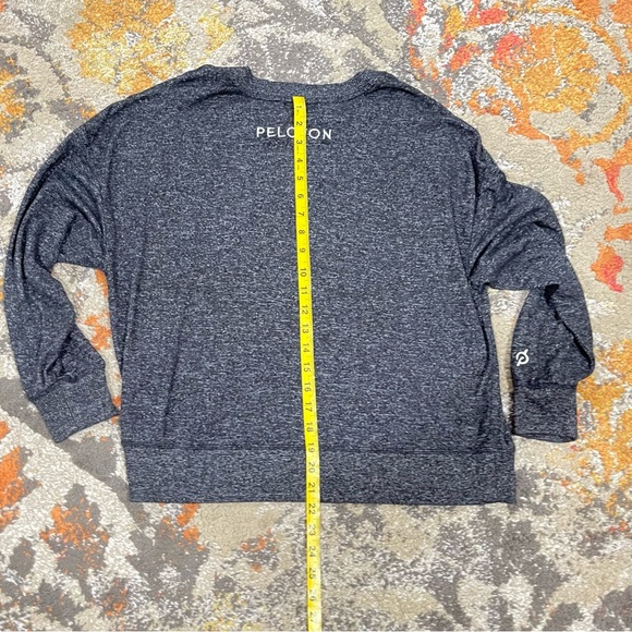 Peloton Long Sleeve Black Oversized Lightweight Sweatshirt size Small - Picture 3 of 6